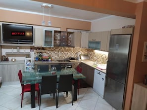 Deluxe Apartment | Private kitchen