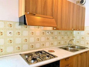 Frigorifero, forno, pentole/stoviglie/utensili