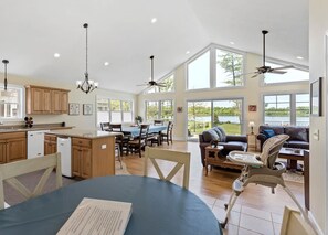 Interior - Spacious Lakefront Home Near South Haven (Pullman)