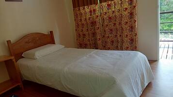 1 kamar tidur, setrika/meja setrika, dan Wi-Fi gratis