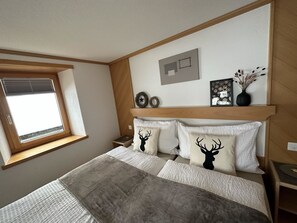 3 bedrooms, Internet