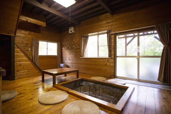 Signature Chalet | 1 bedroom, blackout drapes, free cribs/infant beds, free WiFi - Paseo Resort Club (Fujikawaguchiko)