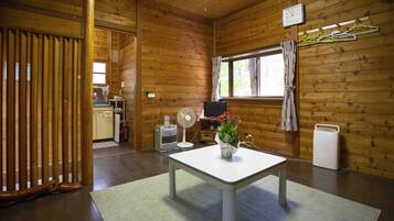 Basic Chalet | 1 bedroom, blackout drapes, free cribs/infant beds, free WiFi