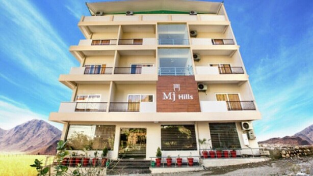 Front of property - Mj Hills By Opulence Hotels (Narendranagar)