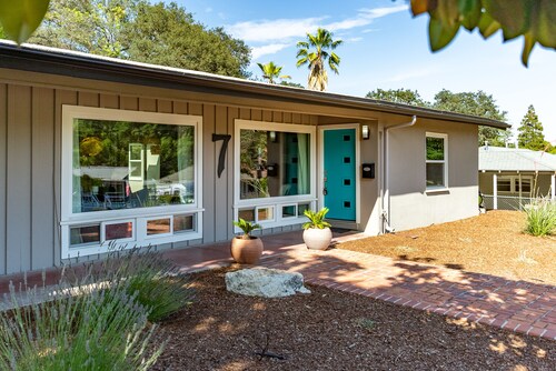 Winemakers Home Mid-Century ModernPool⛱Walk to Downtown Paso!
