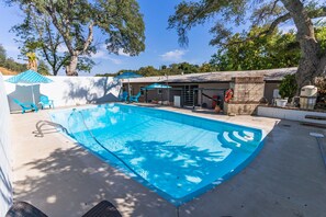 Piscine extérieure