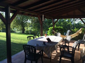 Outdoor dining - Bed and breakfast of the mill of the distillery of Saint Felix (Gosier)