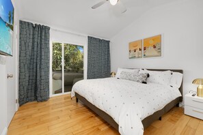 2 bedrooms, iron/ironing board, travel cot, WiFi