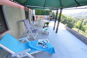 屋外ダイニングエリア