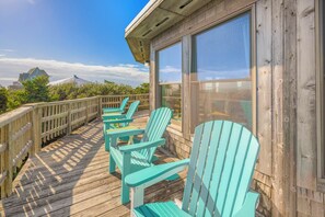 Terrace/patio - Oceanfront Dog Friendly w/ Hot Tub, Game Room, Community Pool/Tennis/Pickleball (Avon)