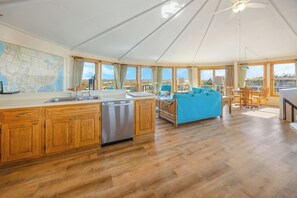 Smart TV, foosball, table tennis, books - Oceanfront Dog Friendly w/ Hot Tub, Game Room, Community Pool/Tennis/Pickleball (Avon)