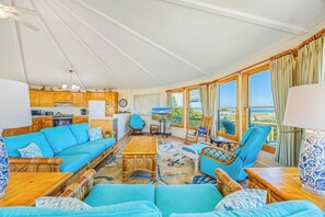 Smart TV, table football, ping pong, books - Oceanfront Dog Friendly w/ Hot Tub, Game Room, Community Pool/Tennis/Pickleball (Avon)