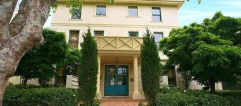 1br - 377m2 - "Beach House" - (Victoria)