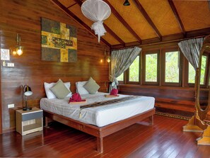 4 soverom, strykejern/-brett, wi-fi (inkludert) og sengetøy