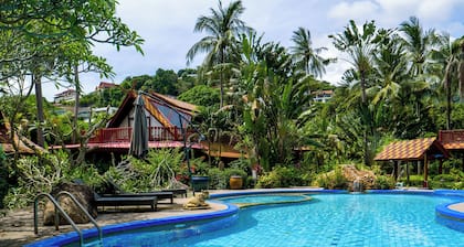 Villa en bois de style thaïlandais en bord de mer avec salle privée