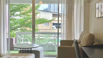 1 Bedroom Suite | 2 多间卧室、客房内保险箱、特色装修、特色家居