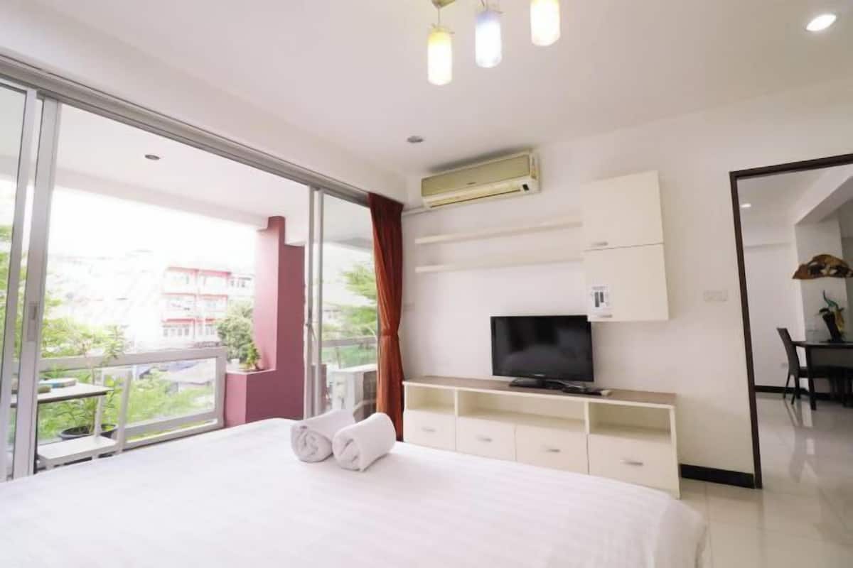 2 bedrooms, in-room safe, individually decorated, individually furnished