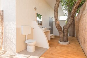 シャワー、ヘアドライヤー、ビデ、石鹸