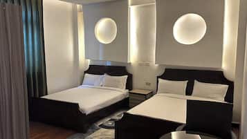 Öryggishólf í herbergi, skrifborð, straujárn/strauborð