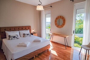 4 habitaciones, escritorio, tabla de planchar con plancha y wifi gratis 