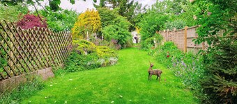 Gorgeous Thornton-le-Dale 2 Bedroom Cottage & Garden, Cosy Family Friendly, WIFI