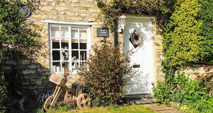 Gorgeous Thornton-le-Dale 2 Bedroom Cottage & Garden, Cosy Family Friendly, WIFI