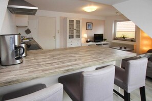 Kühlschrank, Ofen, Herdplatte, Geschirrspüler