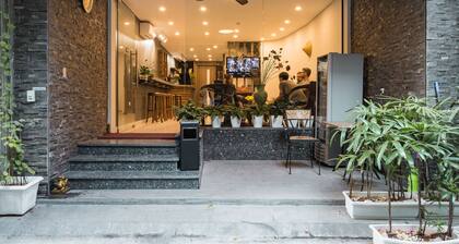 Narcissus Hotel and Apartment
