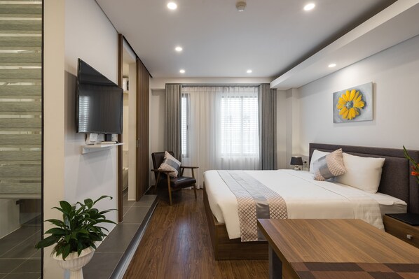 Premium bedding, pillow-top beds, minibar, desk