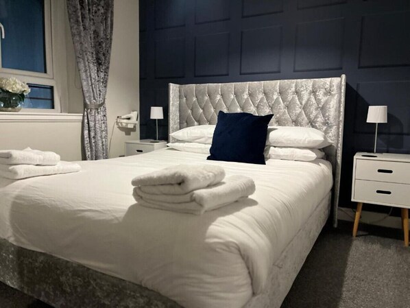 2 bedrooms, iron/ironing board, travel cot, WiFi