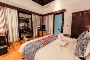 1 bedroom, in-room safe, iron/ironing board, free WiFi