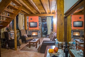 Family Chalet, 2 Bedrooms | Individually decorated, individually furnished, desk, laptop workspace - Patriko (Edessa)