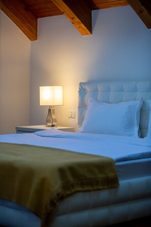 3 bedrooms, WiFi - Modern Rooftop Penthouse (Timisoara)