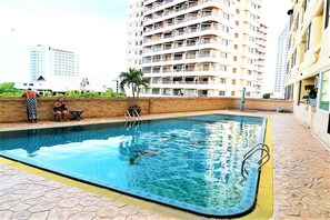 Studio | Kolam renang | Kolam renang outdoor