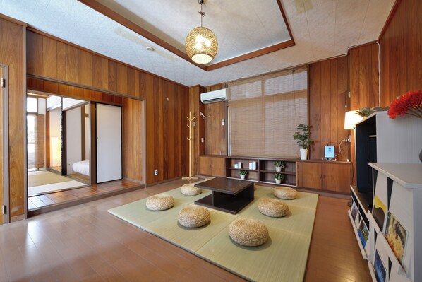 Télévision à écran plat