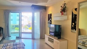 WiFi, bed sheets - Plaza Residence Jomtien Beach (Pattaya)