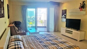 WiFi, bed sheets - Plaza Residence Jomtien Beach (Pattaya)