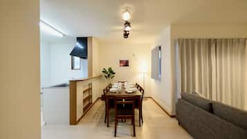 3Bedroom Apartment | Living area | Flat-screen TV