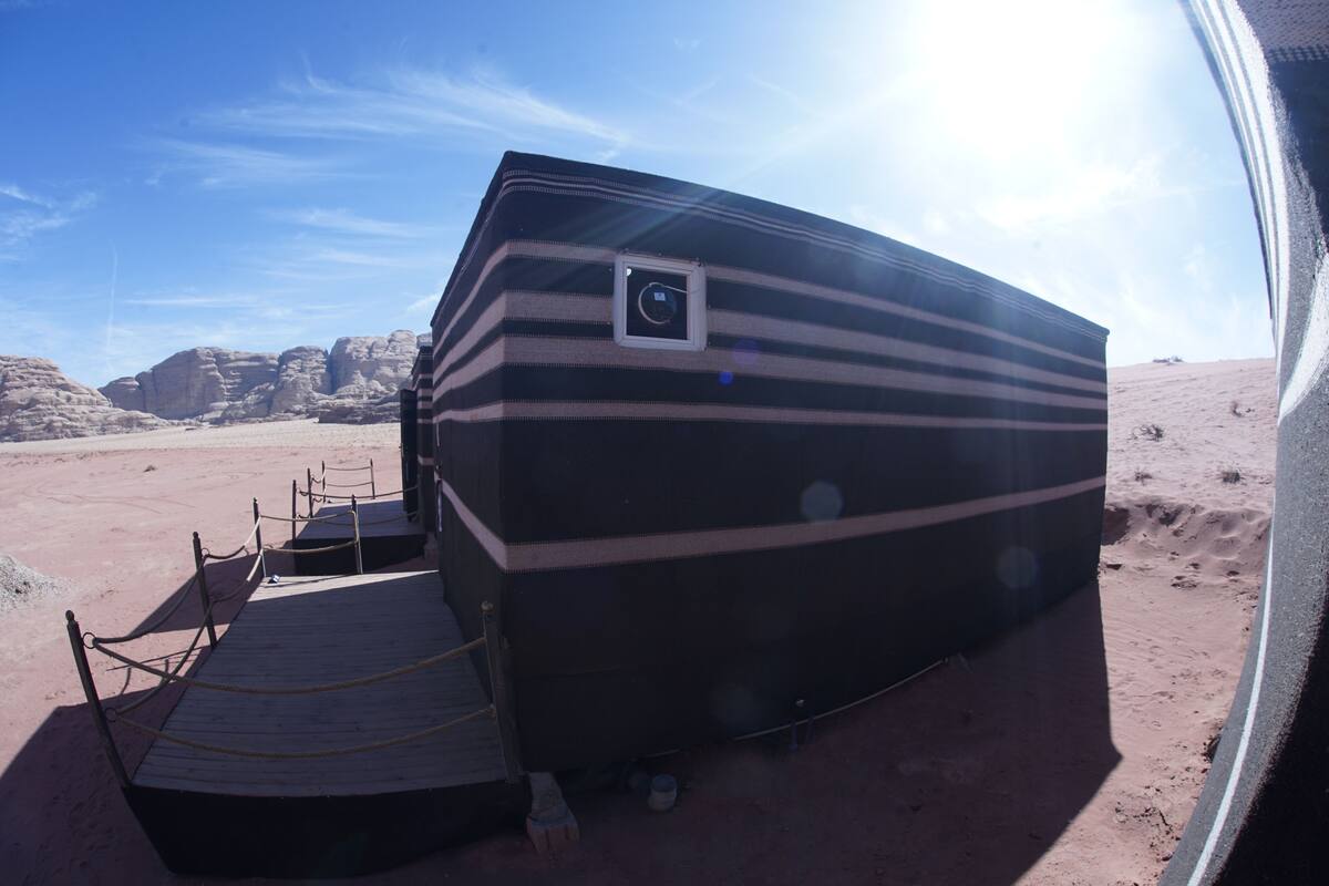 Deluxe Tent (Triple)