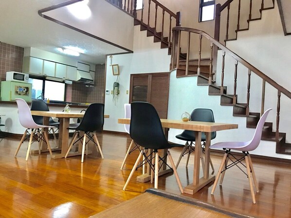 Casa, 4 quartos | Área de estar