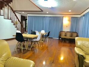 House, 4 Bedrooms | Living area - Lulu Garden (Onna)