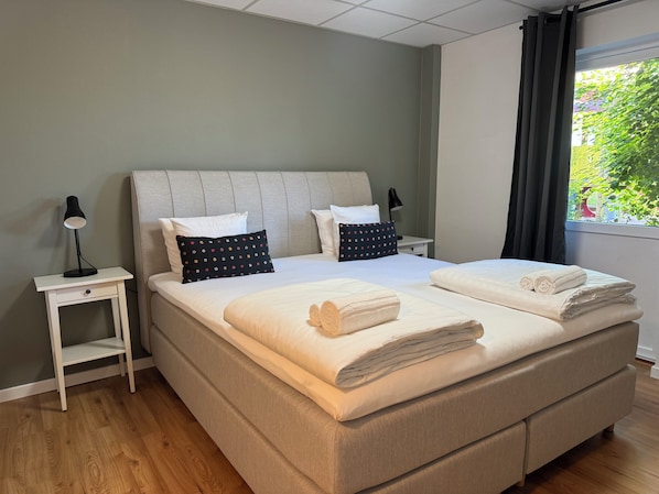 تجهيزات عازلة للصوت وملاءات أسرّة