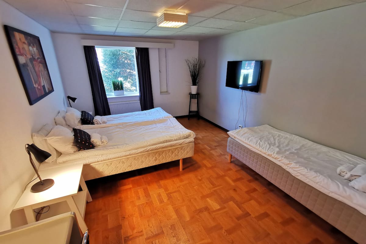 1 bedroom, soundproofing, bed sheets