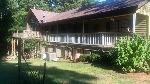 Come enjoy fishing, R&R or visit with family come visit!