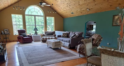 Come enjoy fishing, R&R or visit with family come visit!