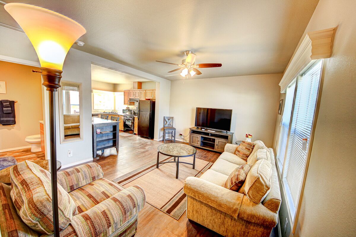Beautiful, Modern and New Home-Great Location