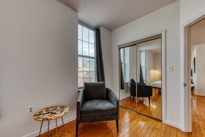 3 habitaciones, tabla de planchar con plancha y wifi gratis 