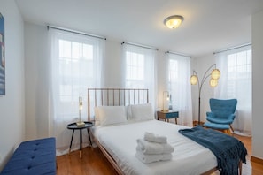 3 quartos, ferros/tábuas de passar roupa, Wi-Fi, roupa de cama