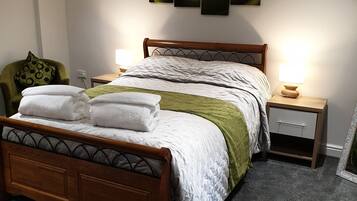 2 bedrooms, iron/ironing board, free WiFi, bed sheets