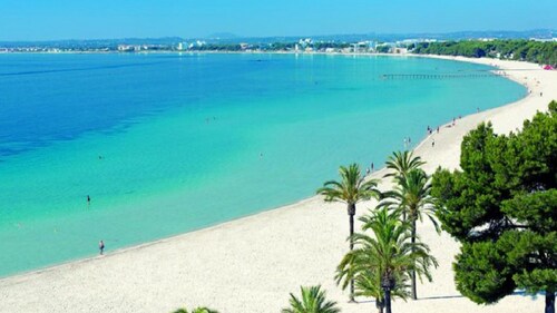 Bonita casa con piscina cerca de la playa
